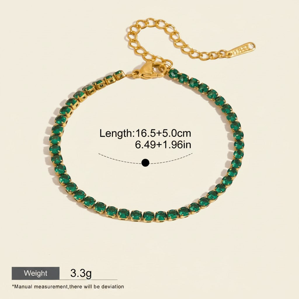 Seraphina Treasures Hortensia bracelet with green zirconia stones and gold chain. Adjustable length, waterproof, hypoallergenic.