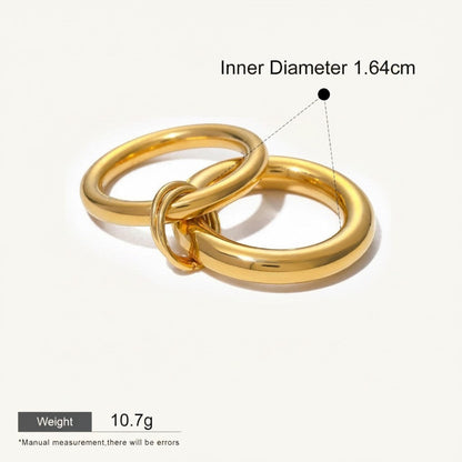 Seraphina Treasures Sybilla gold two-layer ring with knot detail. Glossy finish, thin profile, waterproof and hypoallergenic.